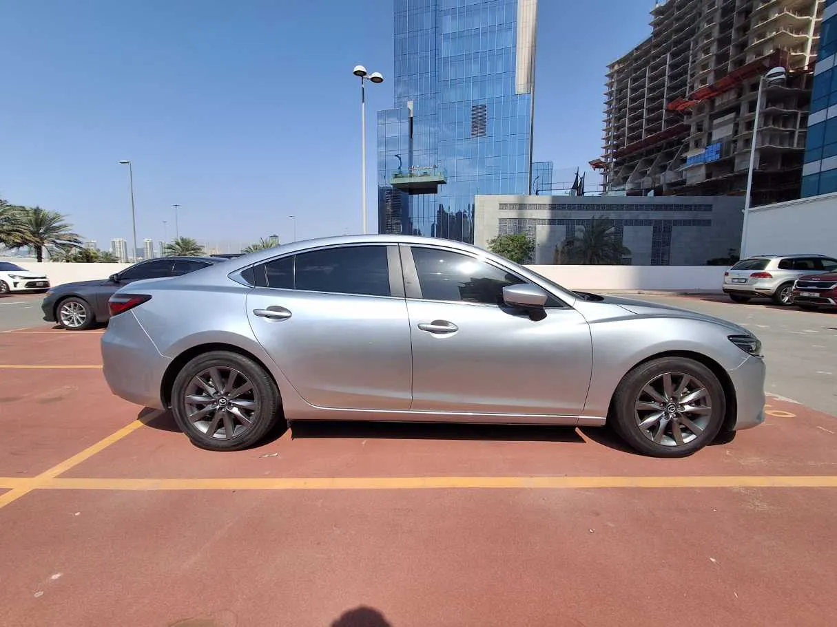 Car image 8