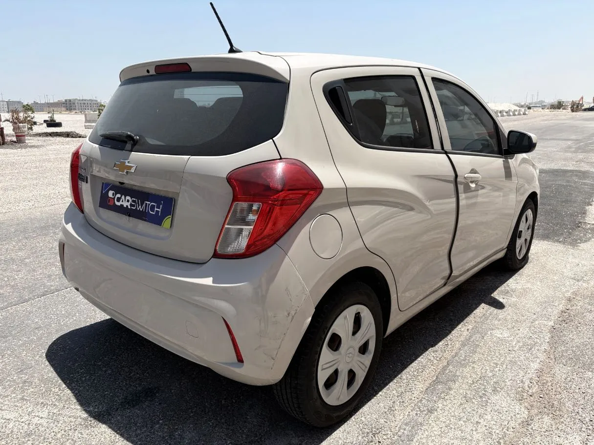 Car image 5