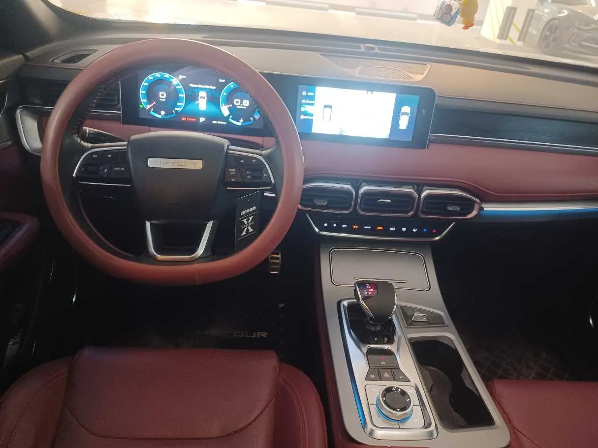 Car image 16