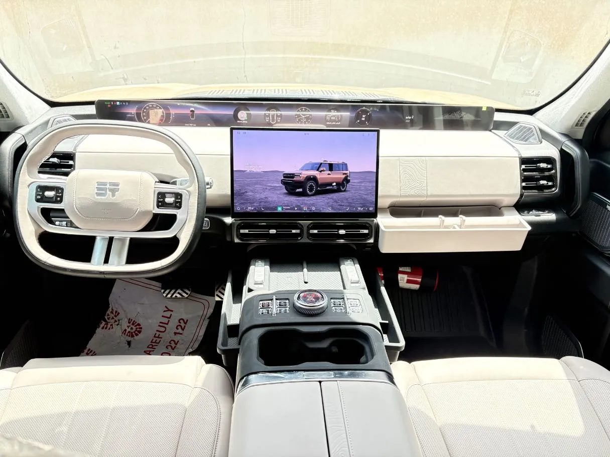 Car image 19