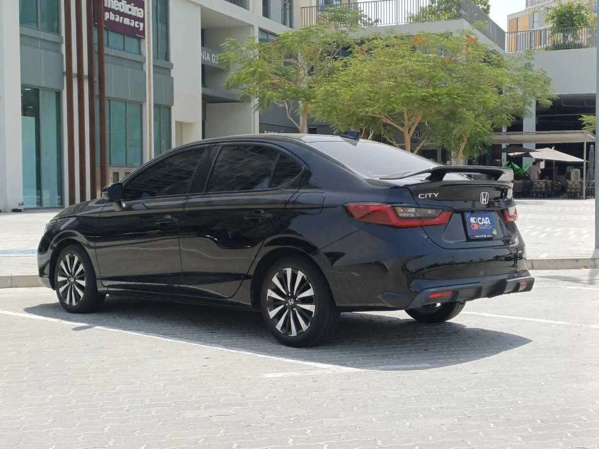 Car image 7