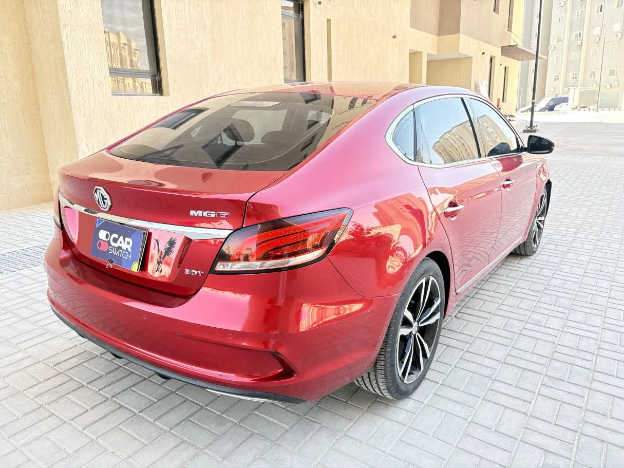 Car image 5