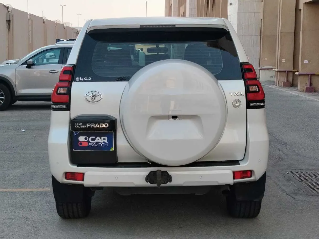 Car image 6