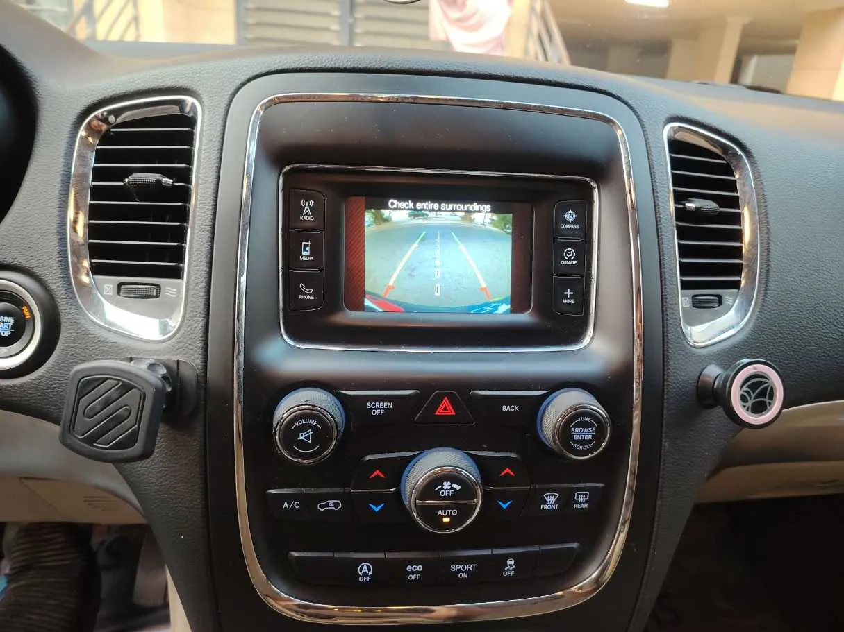 Car image 24