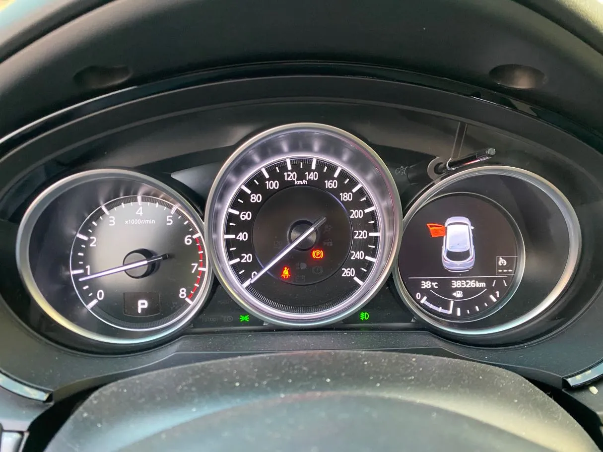 Car image 18