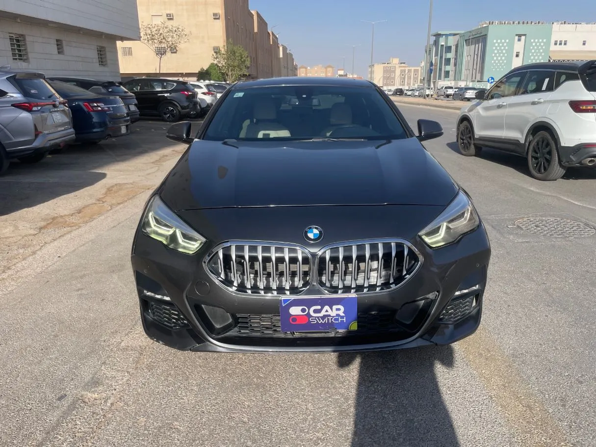 Car image 2