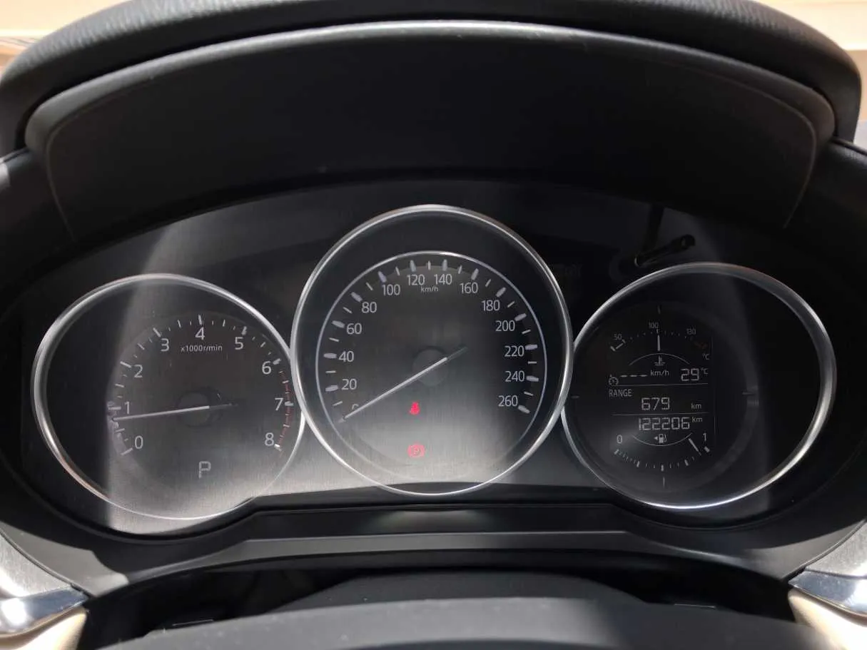 Car image 18