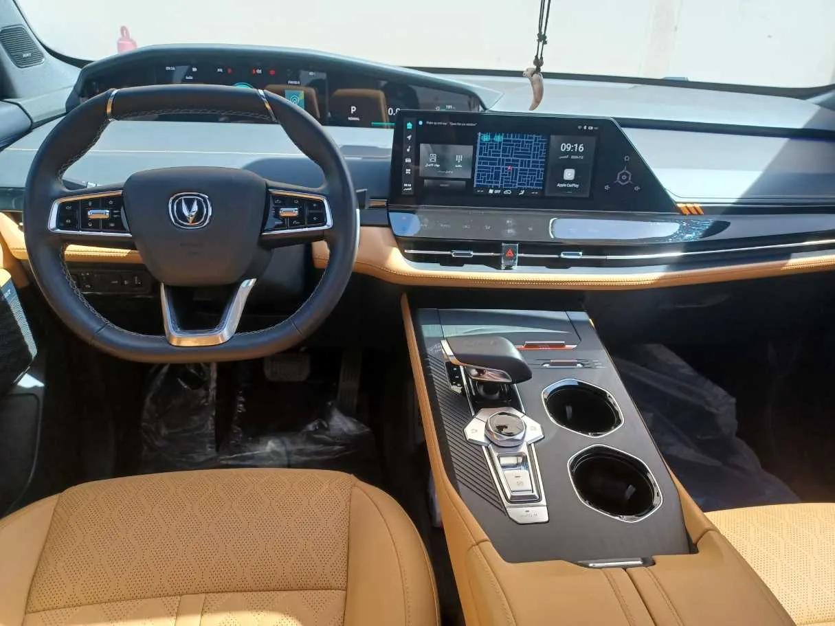 Car image 16