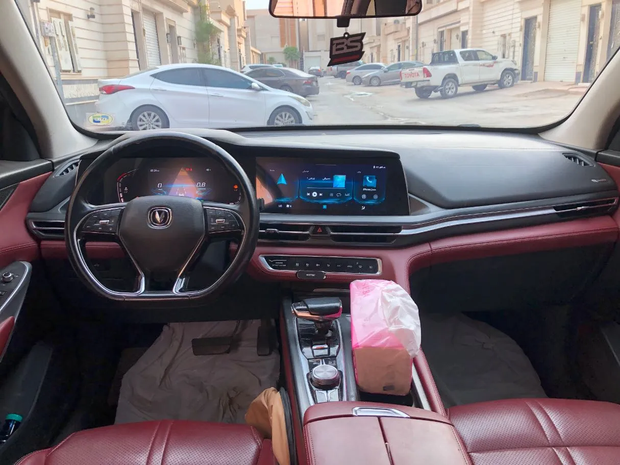 Car image 17