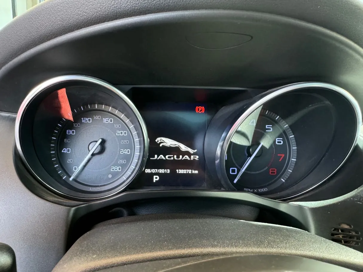 Car image 21