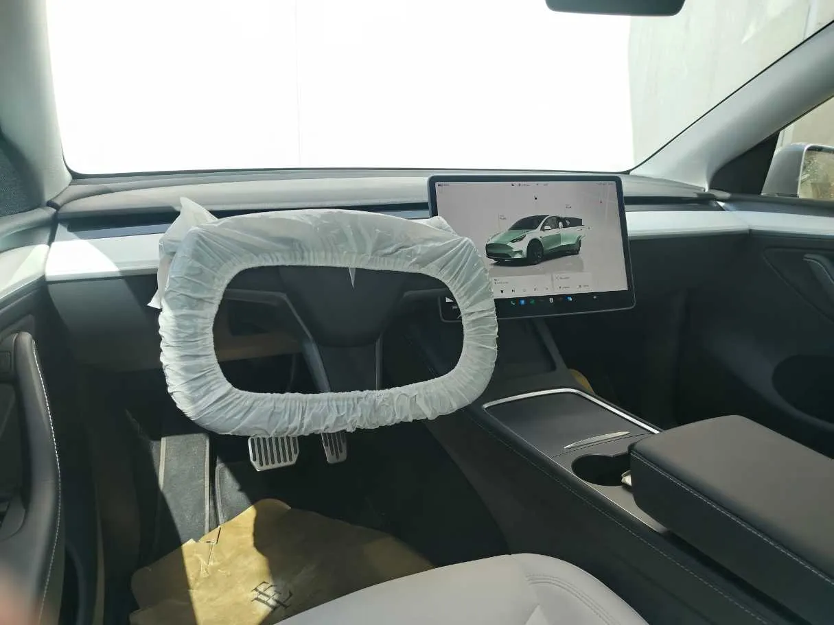Car image 31