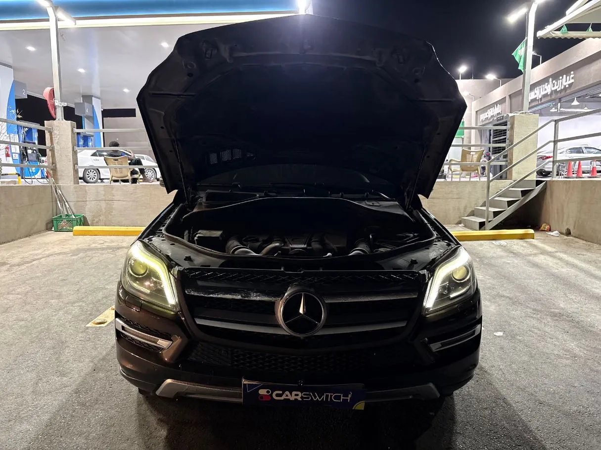 Car image 30