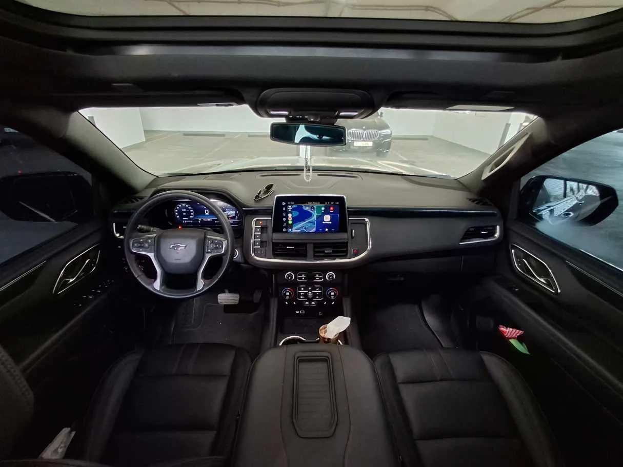Car image 17