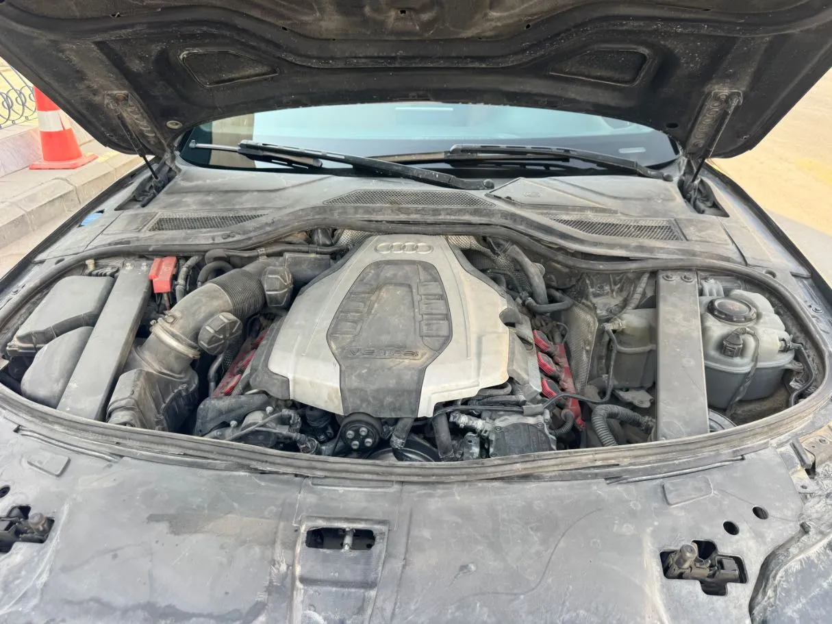 Car image 26