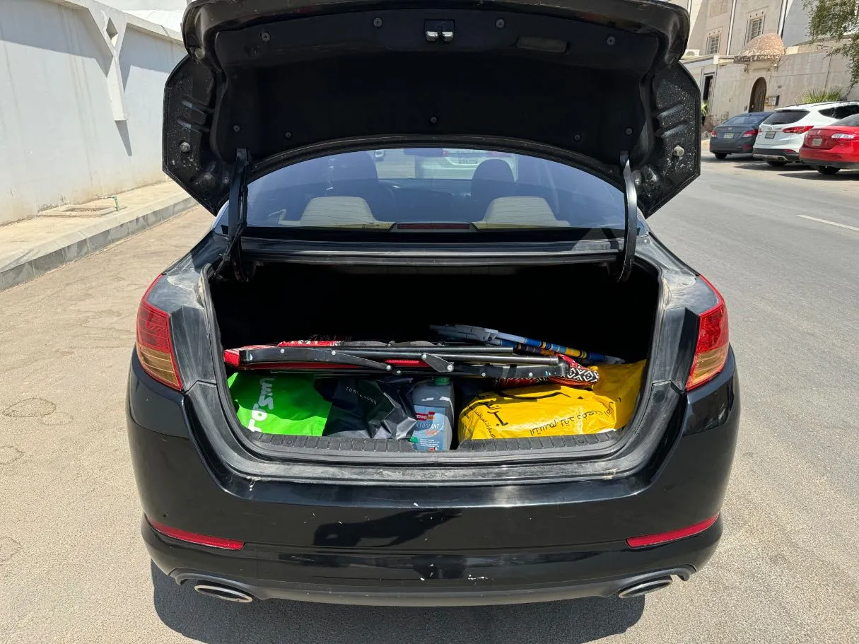 Car image 21