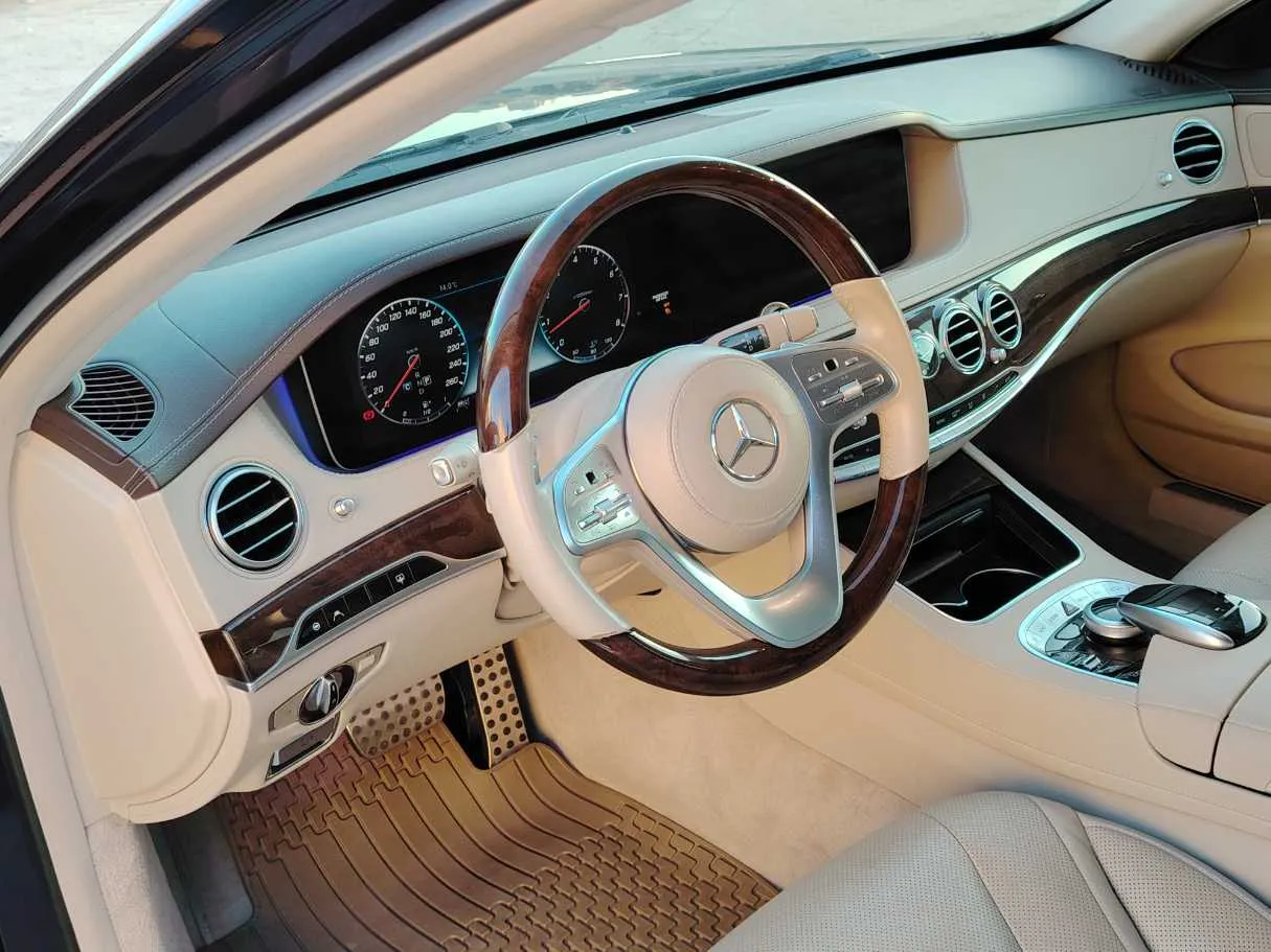 Car image 13