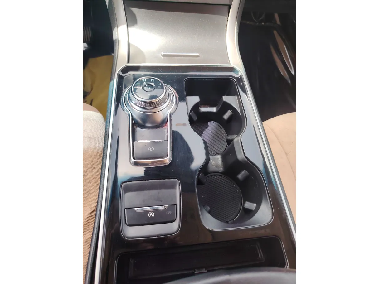 Car image 20