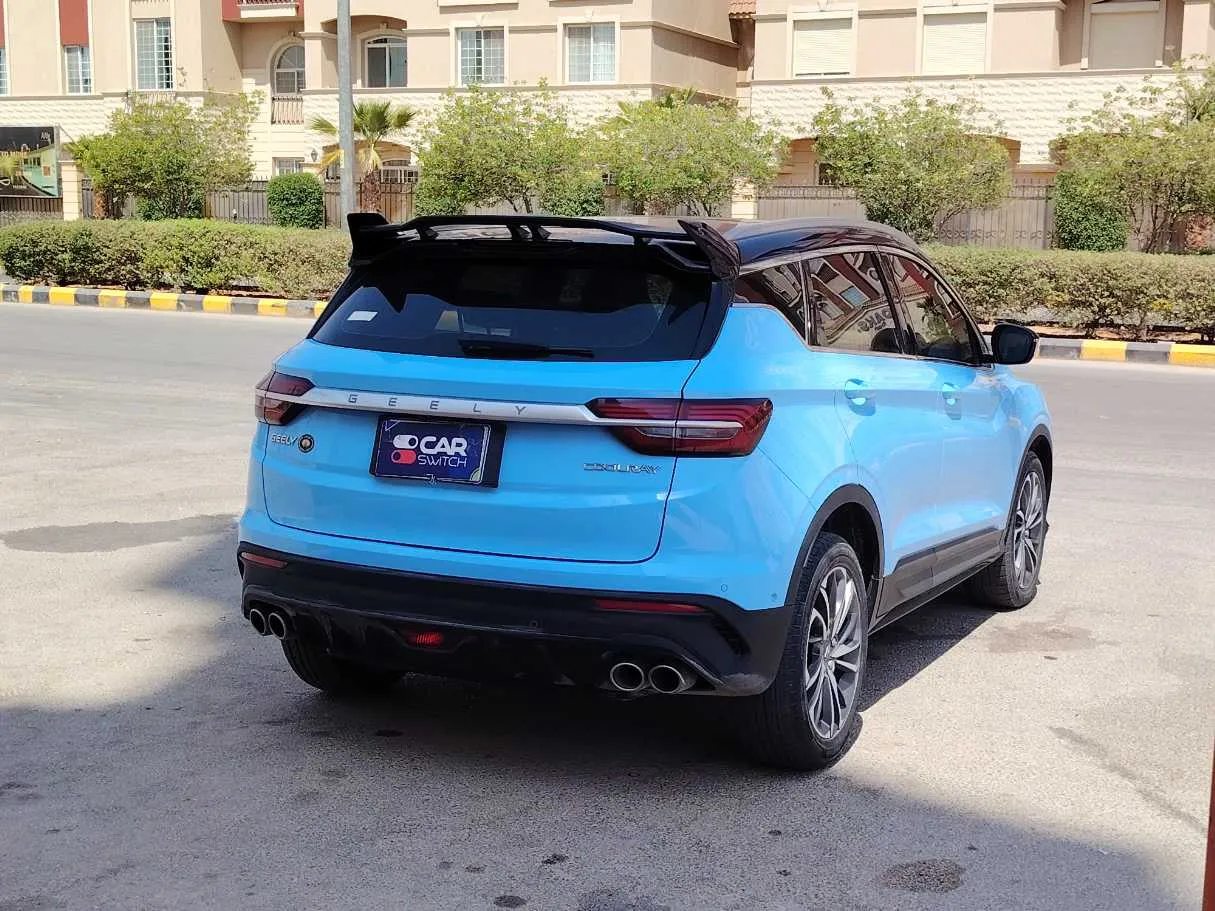 Car image 5
