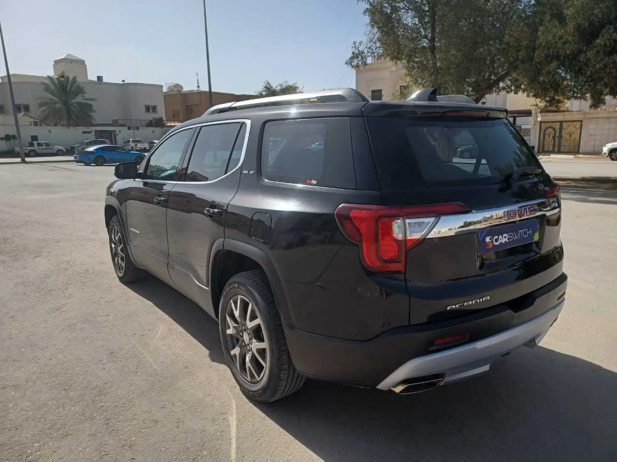 Car image 7