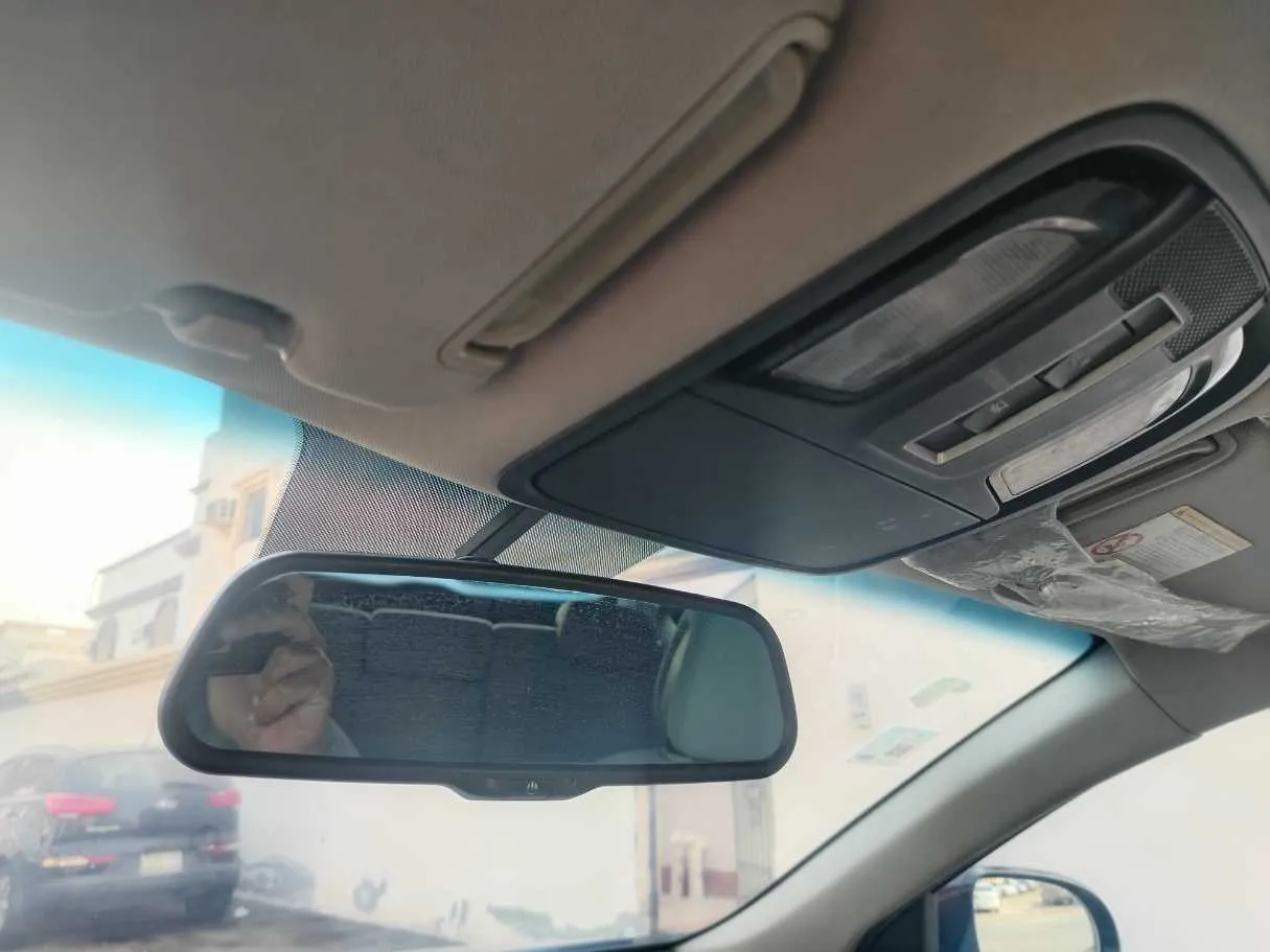 Car image 36