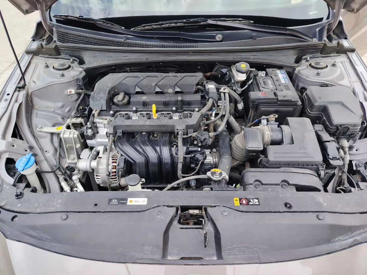 Car image 32