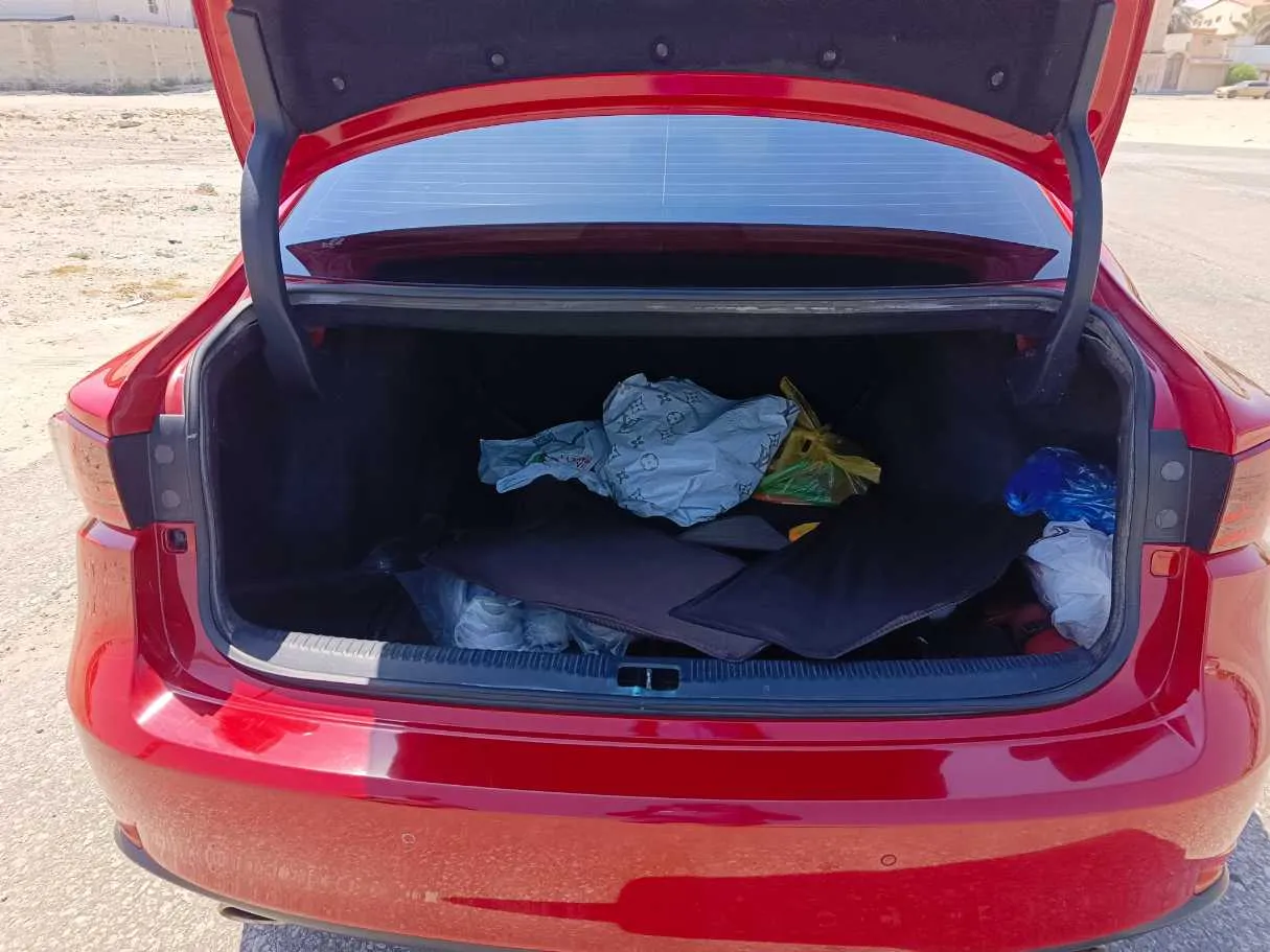 Car image 28