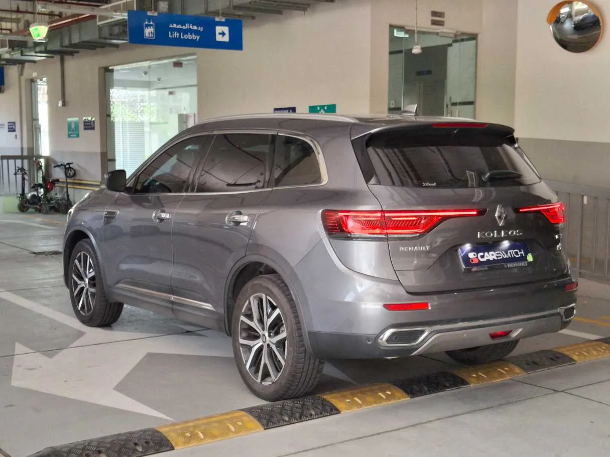 Car image 7