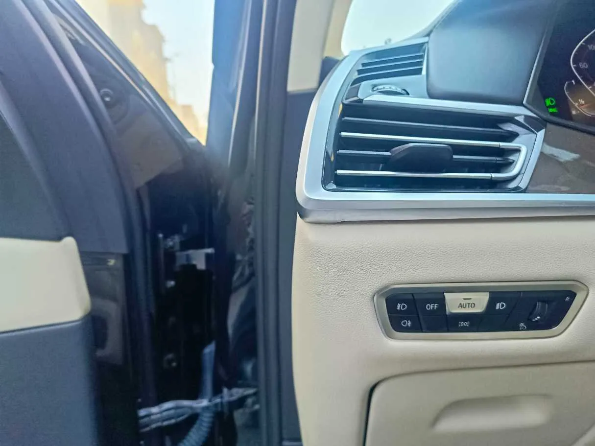 Car image 39