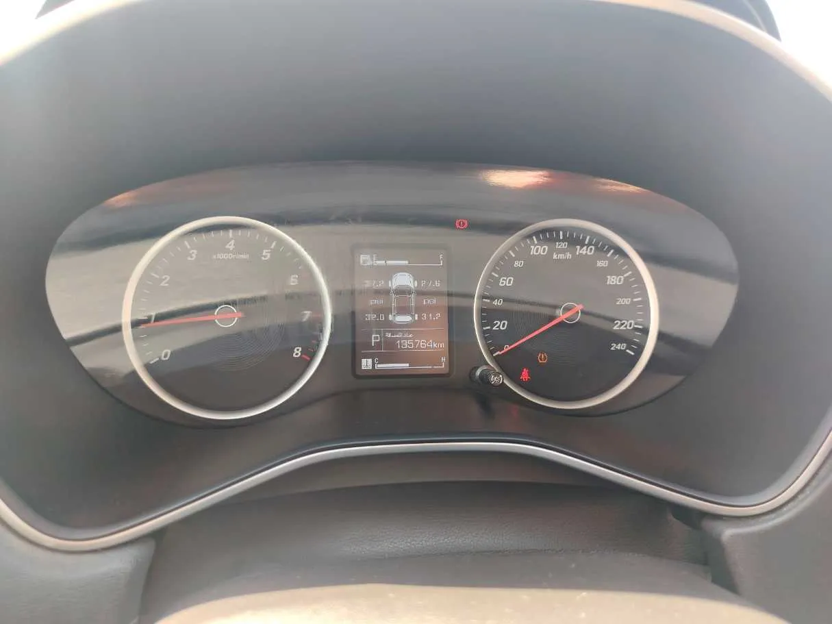 Car image 24
