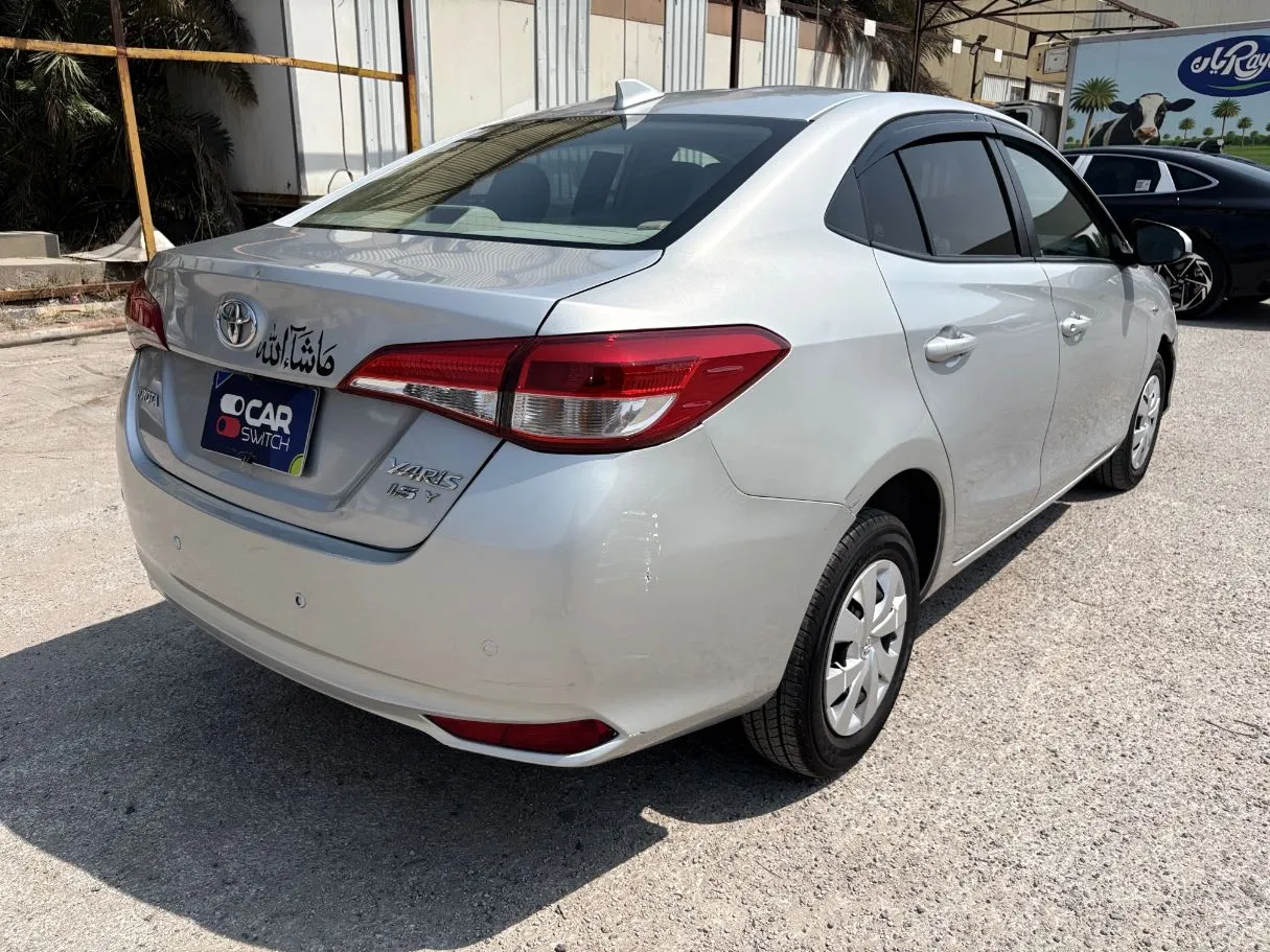 Car image 5