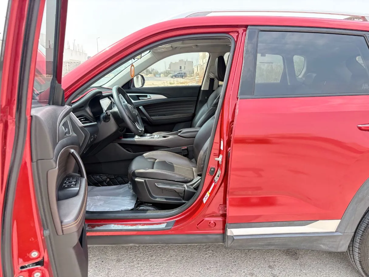 Car image 13