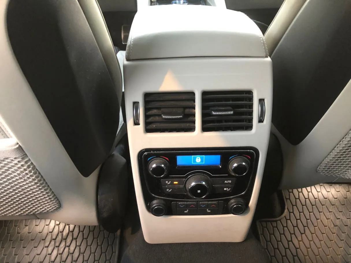 Car image 22