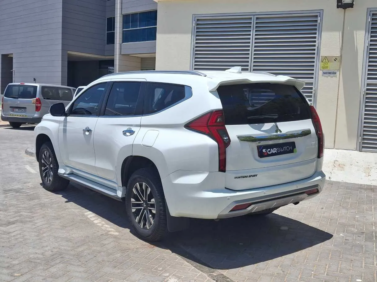 Car image 7