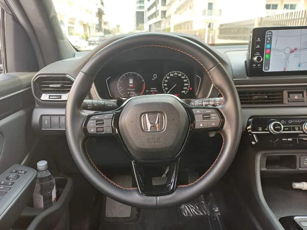 Car image 15