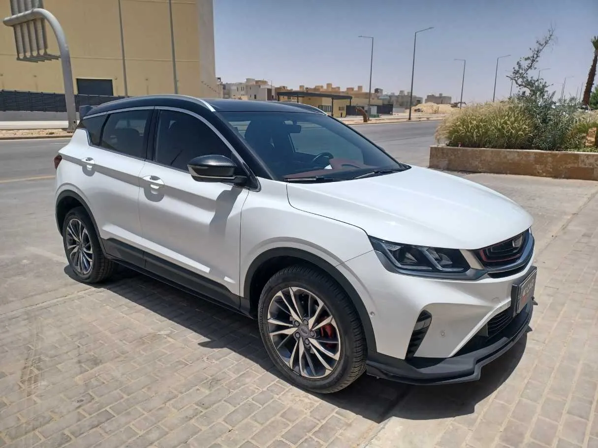 Car image 3