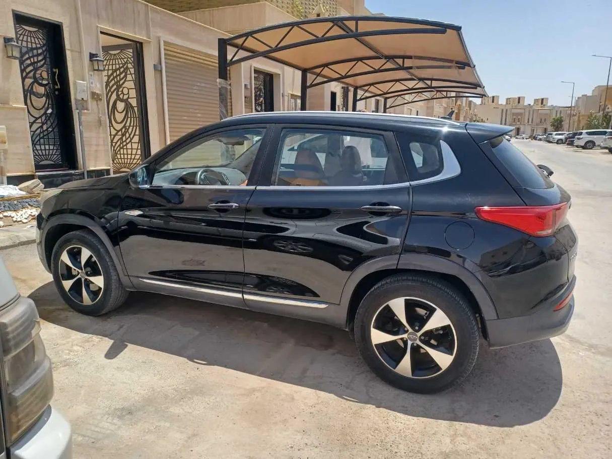 Car image 8