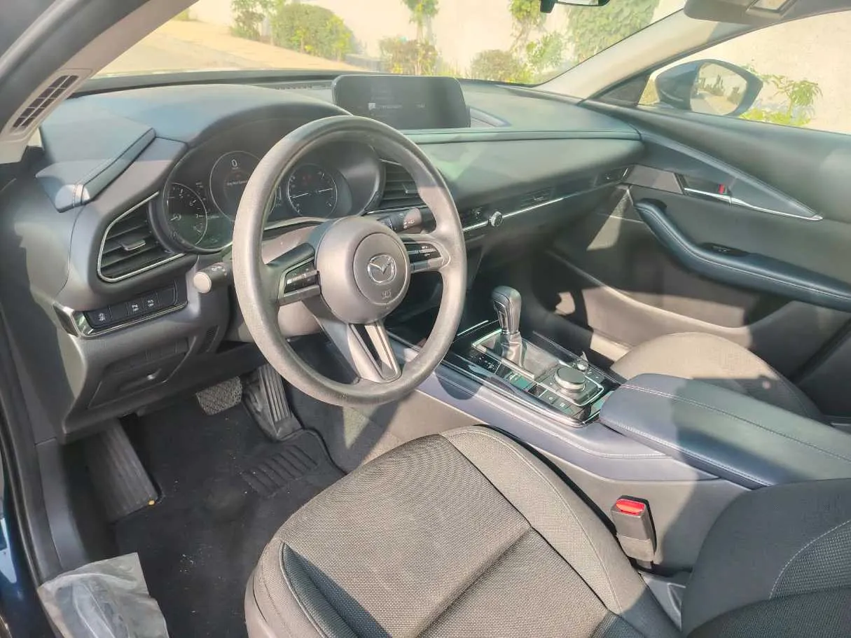 Car image 13