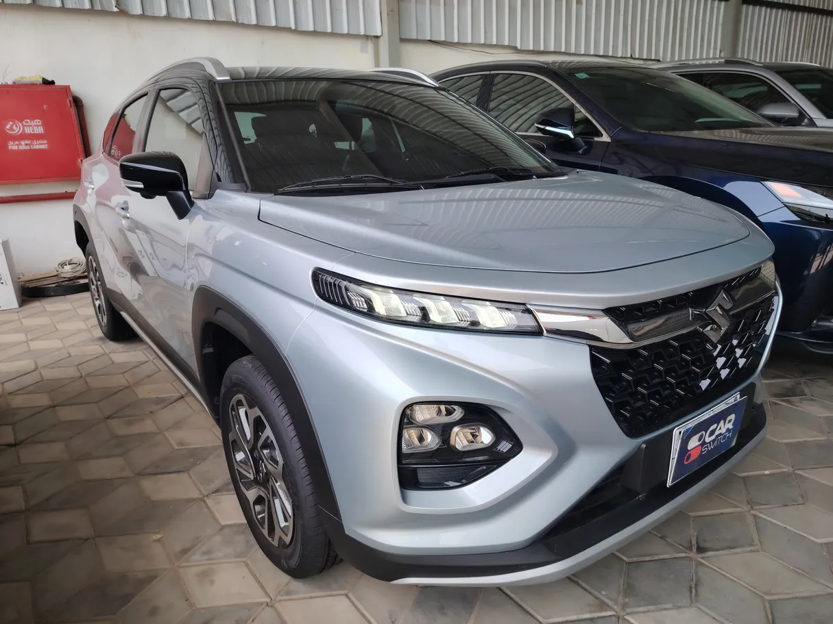 Car image 3