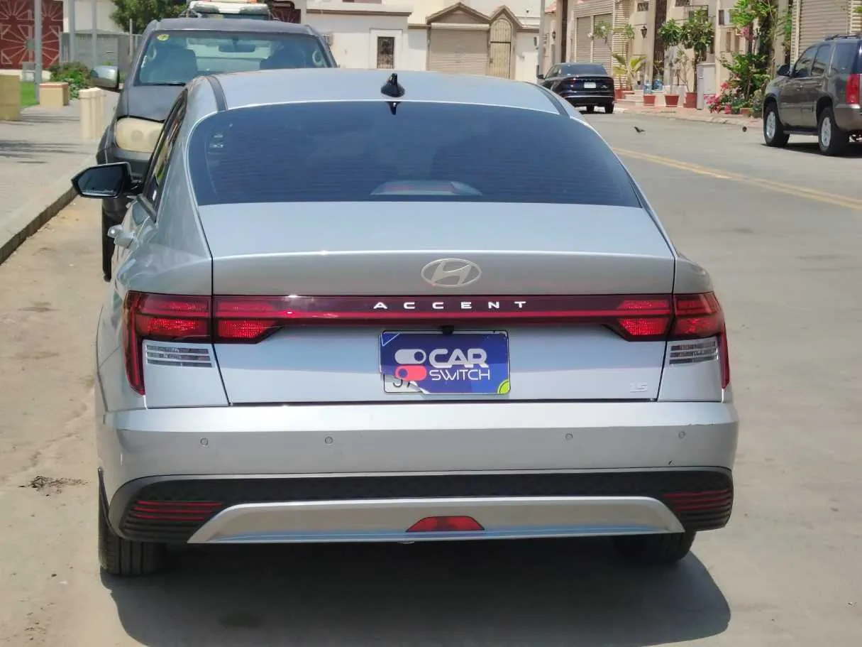 Car image 6