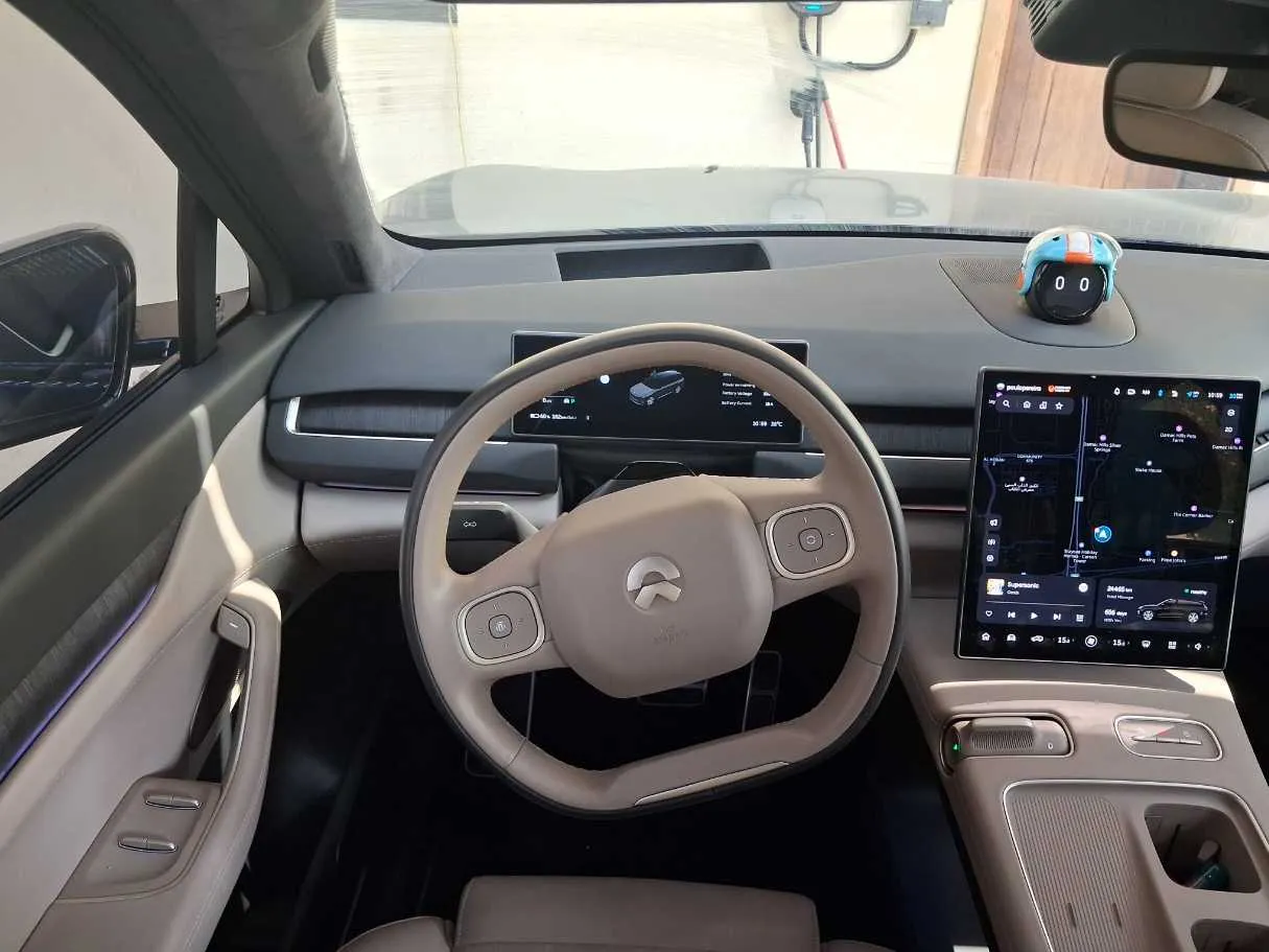 Car image 26