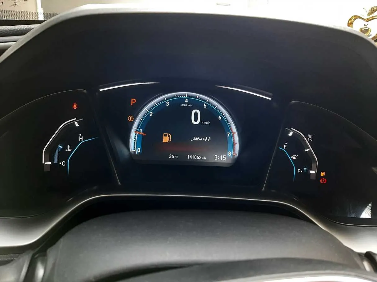 Car image 18