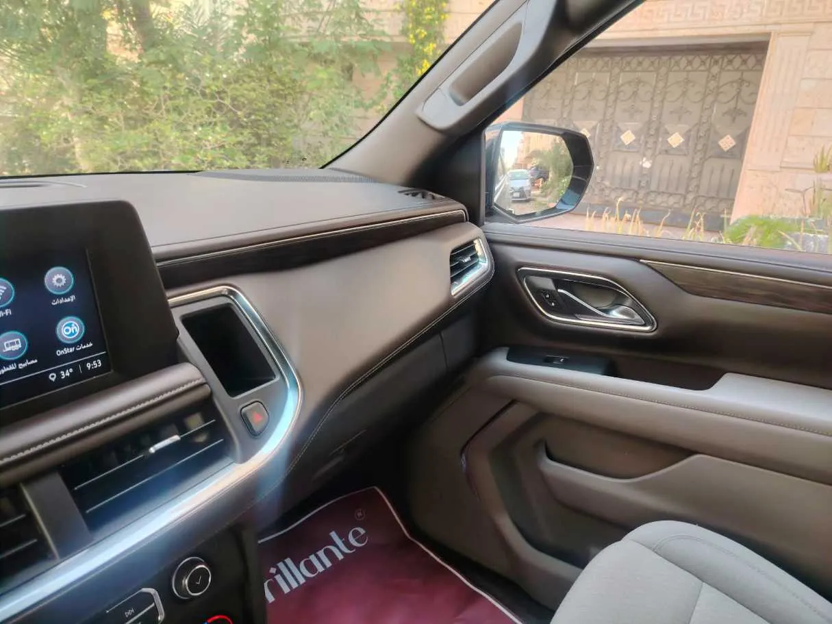 Car image 34