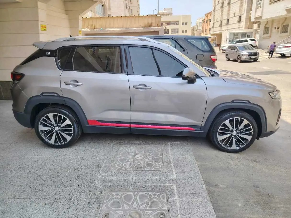 Car image 5