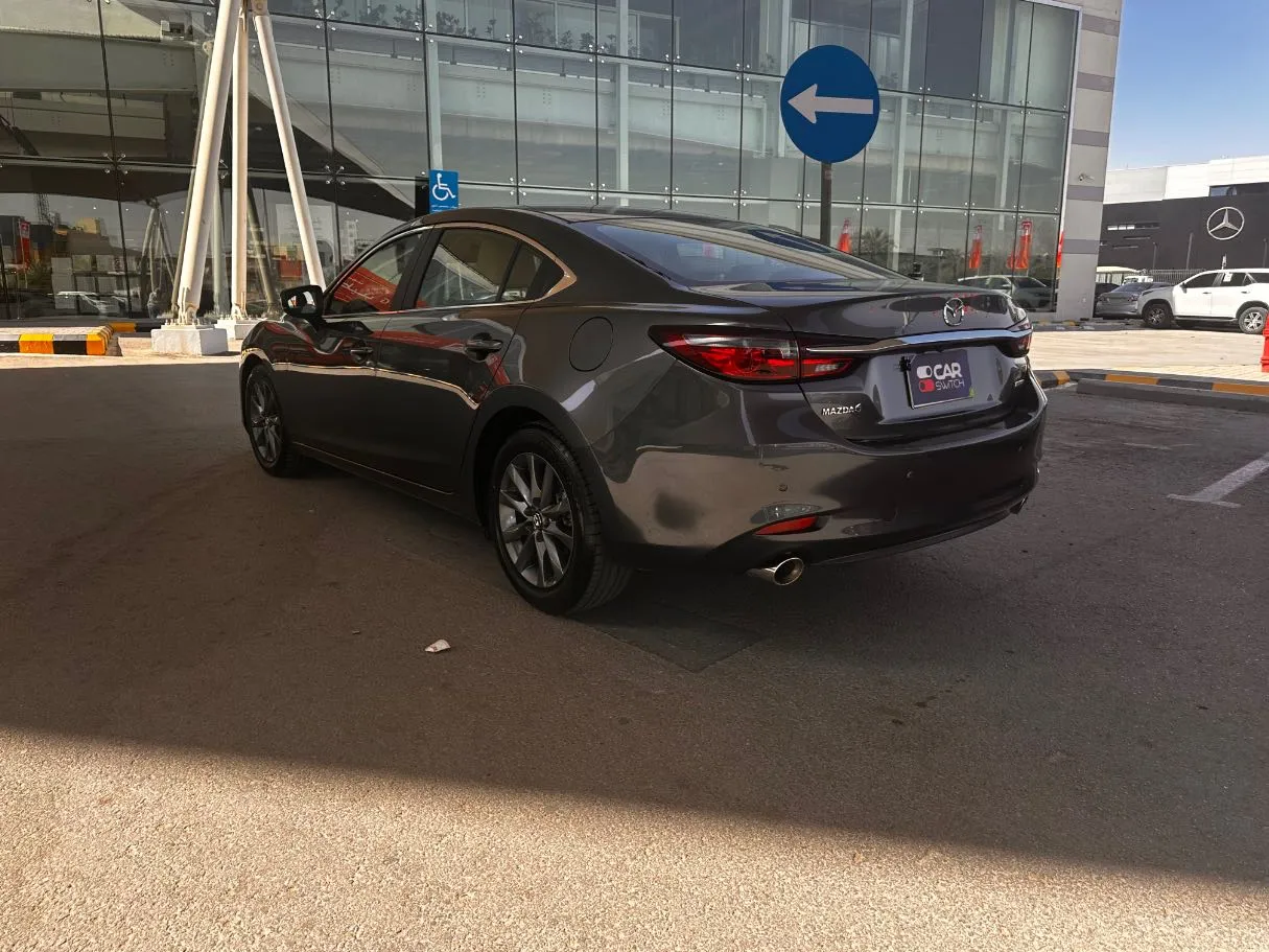Car image 7