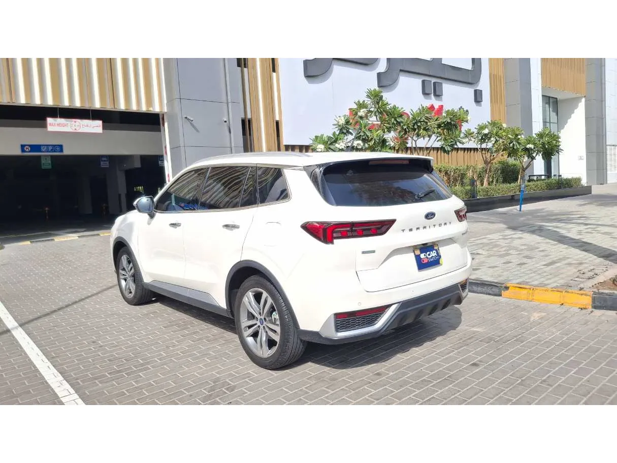 Car image 7