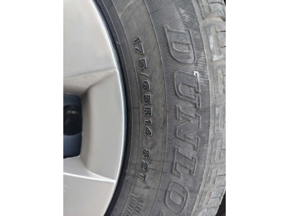 Car image 29