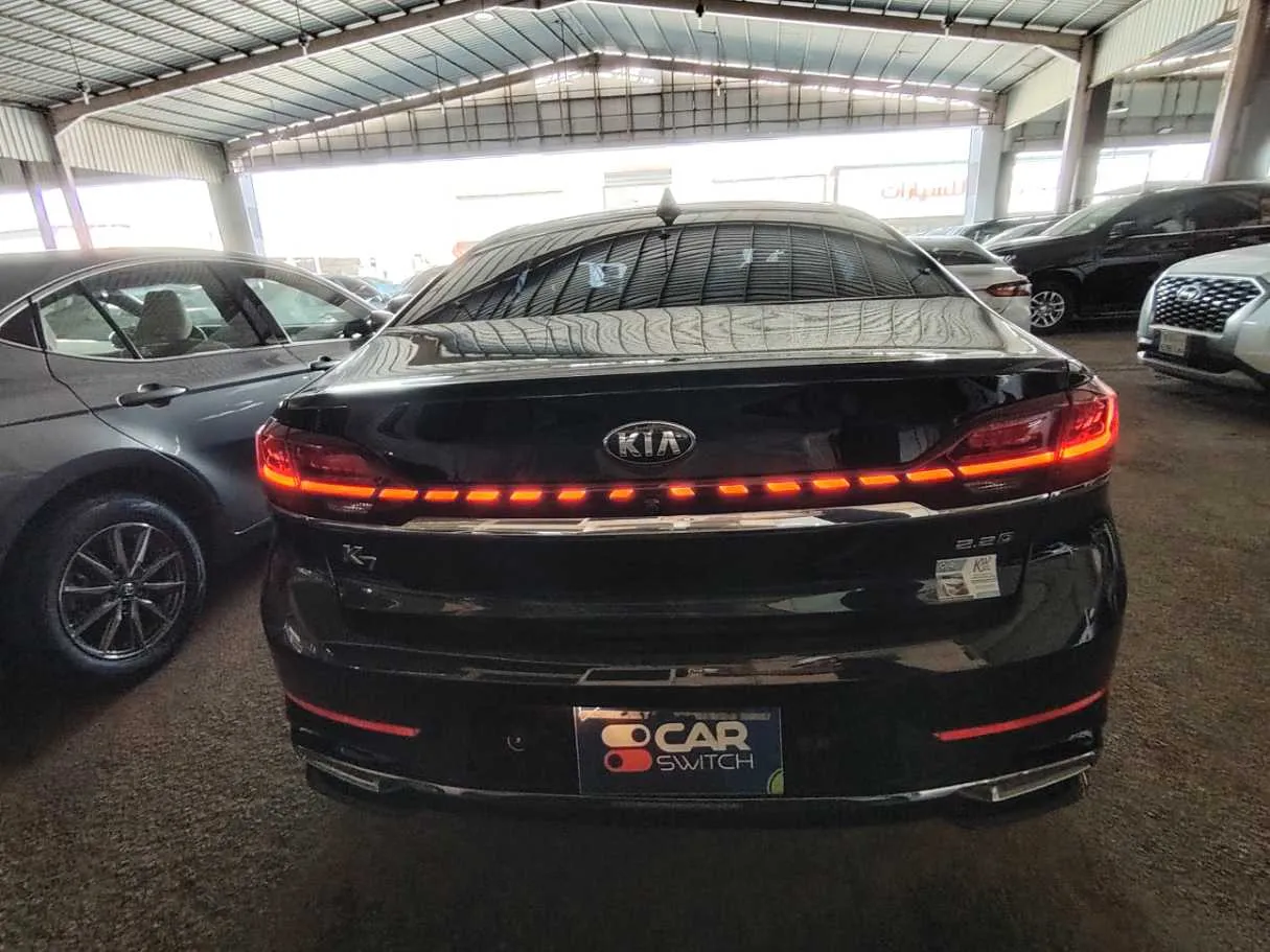 Car image 6