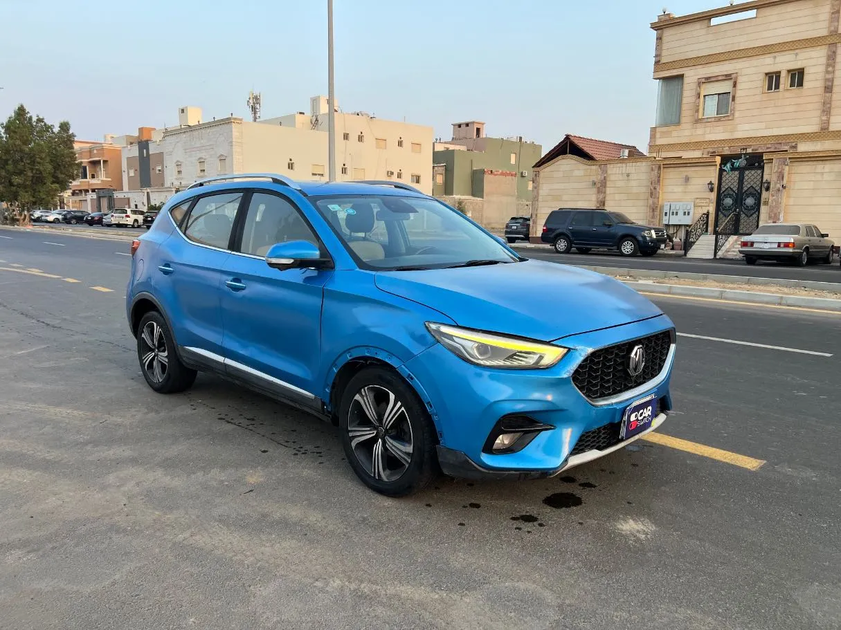 Car image 3