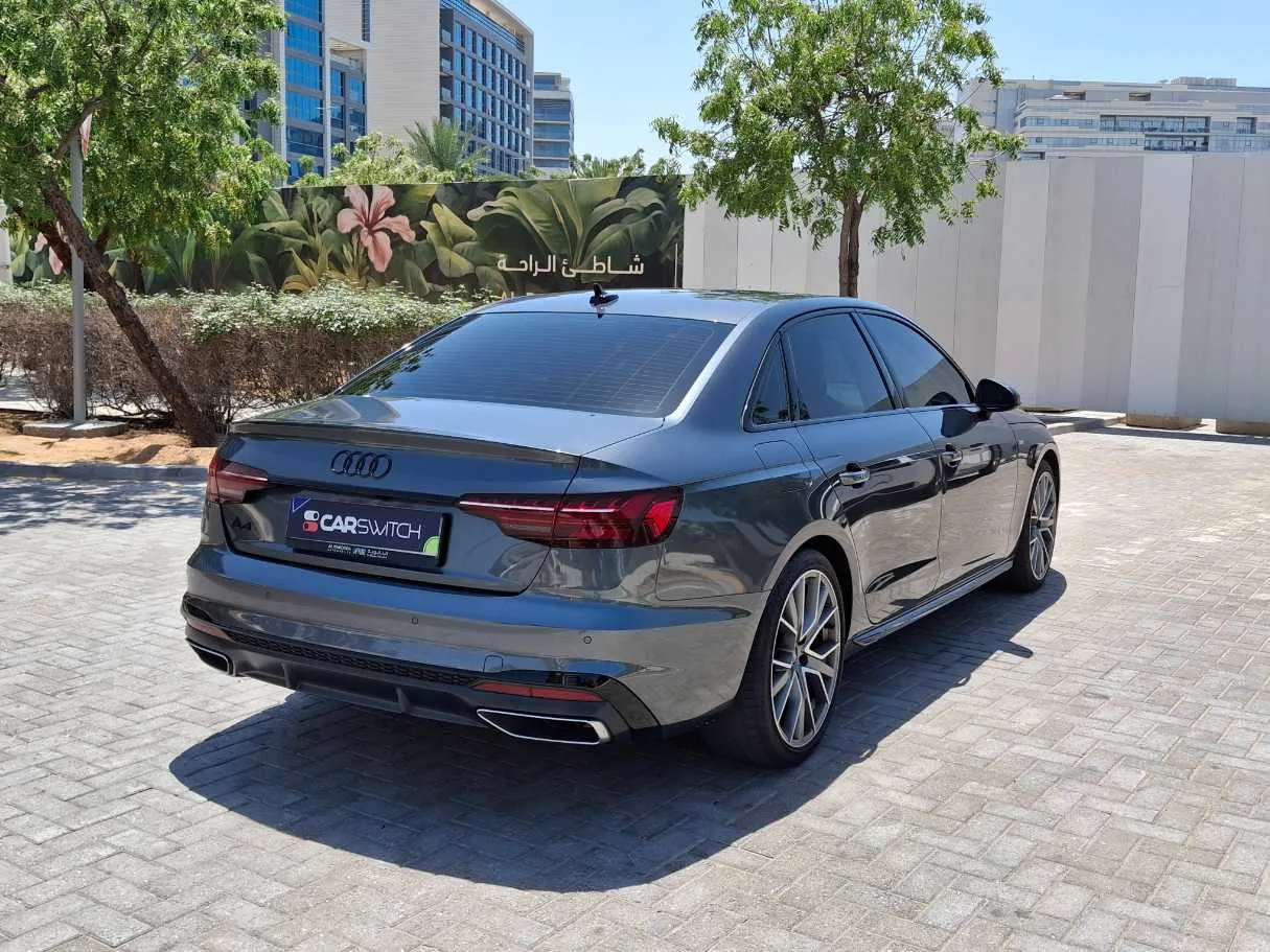 Car image 5