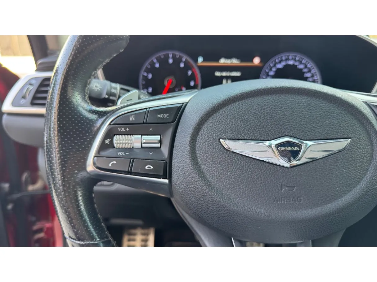 Car image 18